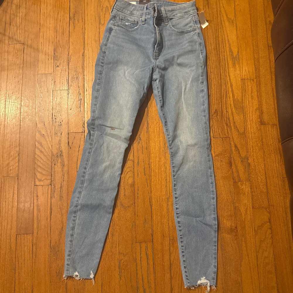 Gap, high-rise skinny jeans size 6 long